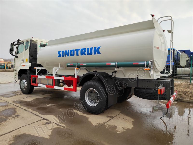 HOWO Water Tank Sprinkler Truck.jpg