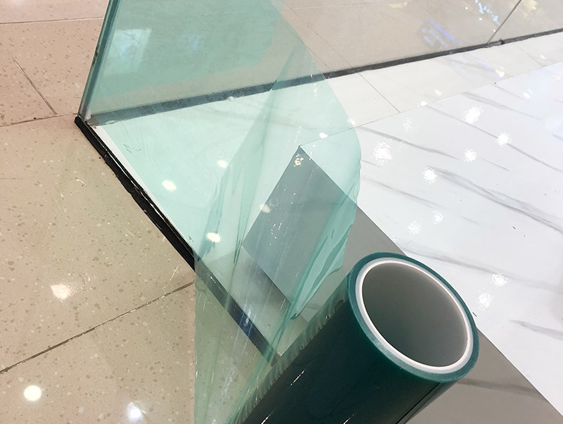 How to remove protective film from glass
