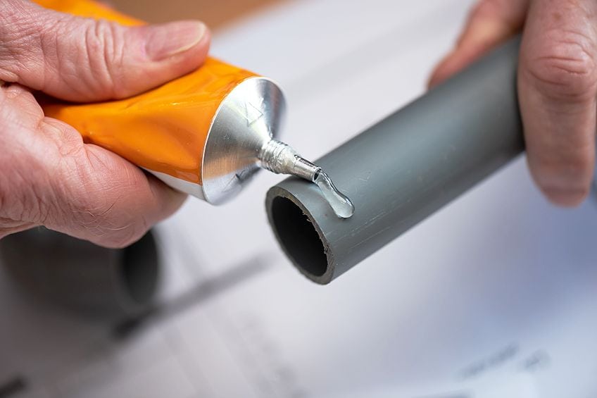 How does HDPE pipe effectively blend with other materials?