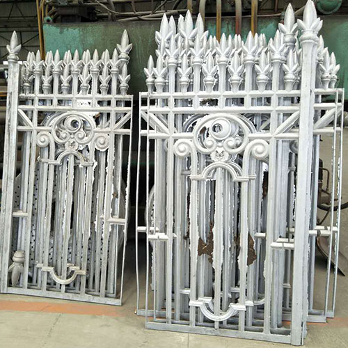 What are the disadvantages of Aluminium fence?