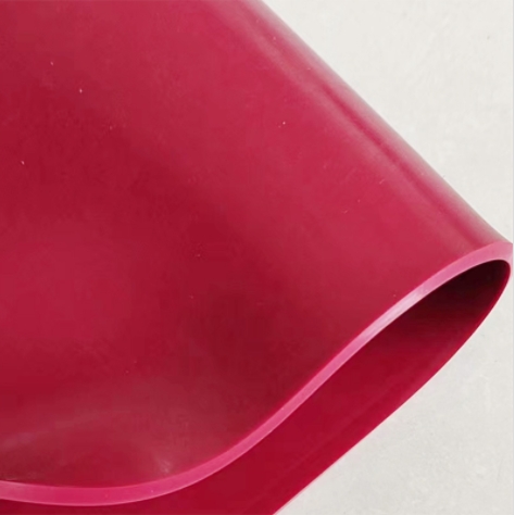 What are the Advantages and Applications of Natural Rubber Sheets?