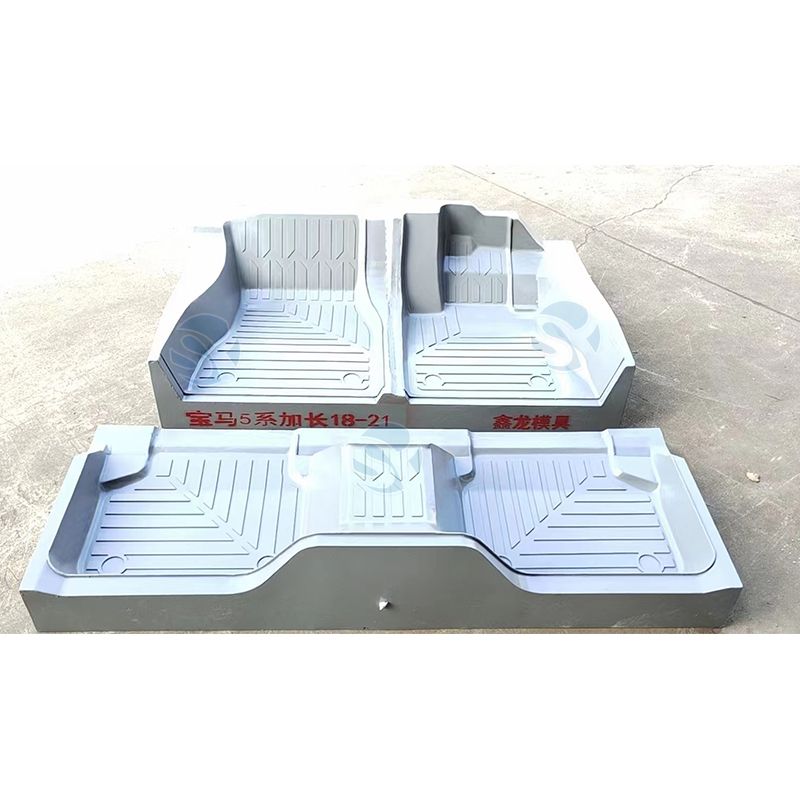 What are Types of Car Mats?