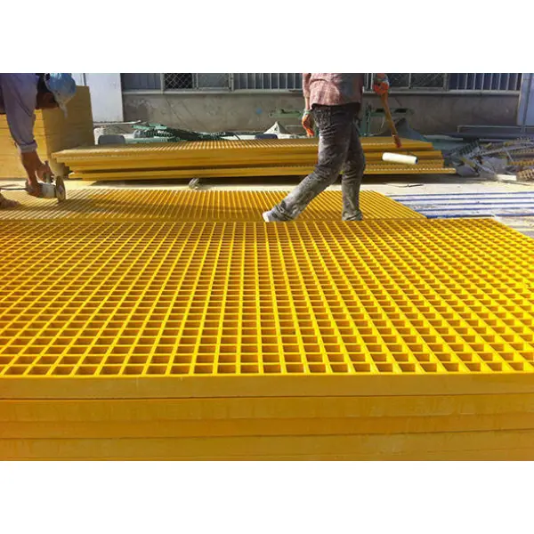 What are the different types of fiberglass grating?
