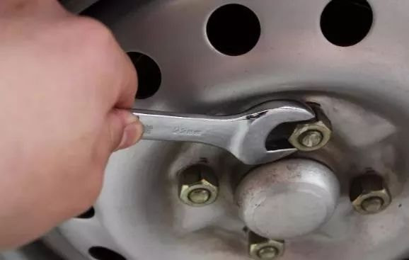 Why Are Screws Tightened Clockwise?