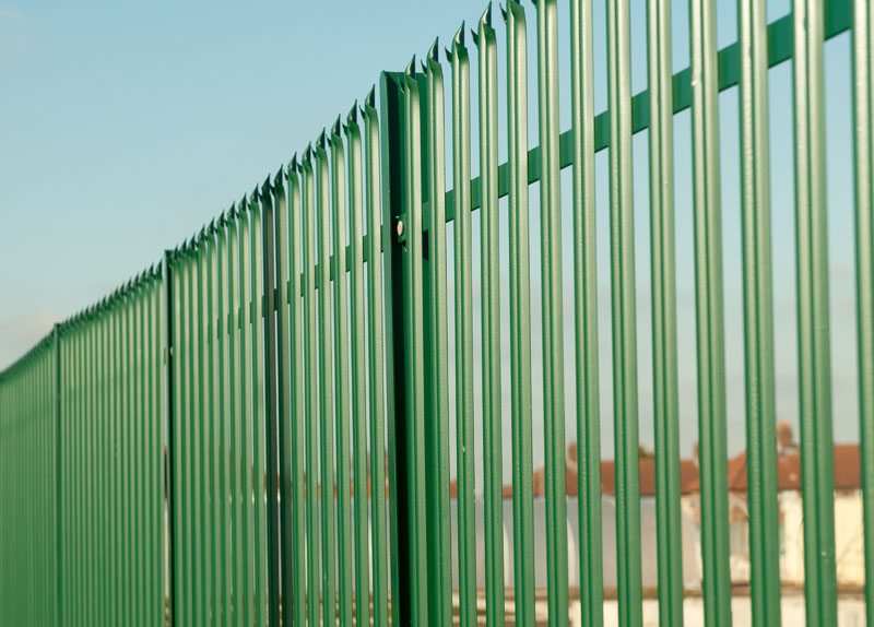 What is metal palisade fencing?