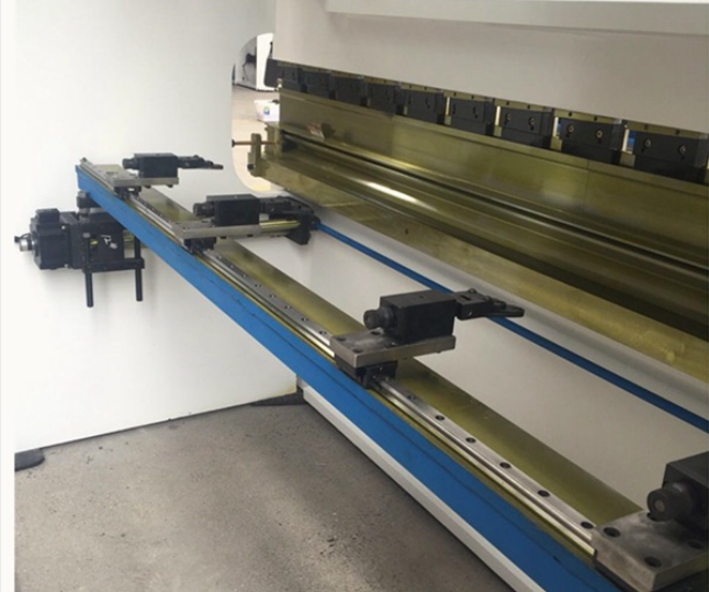 How to Properly Use the Hydraulic Pipe Bender?