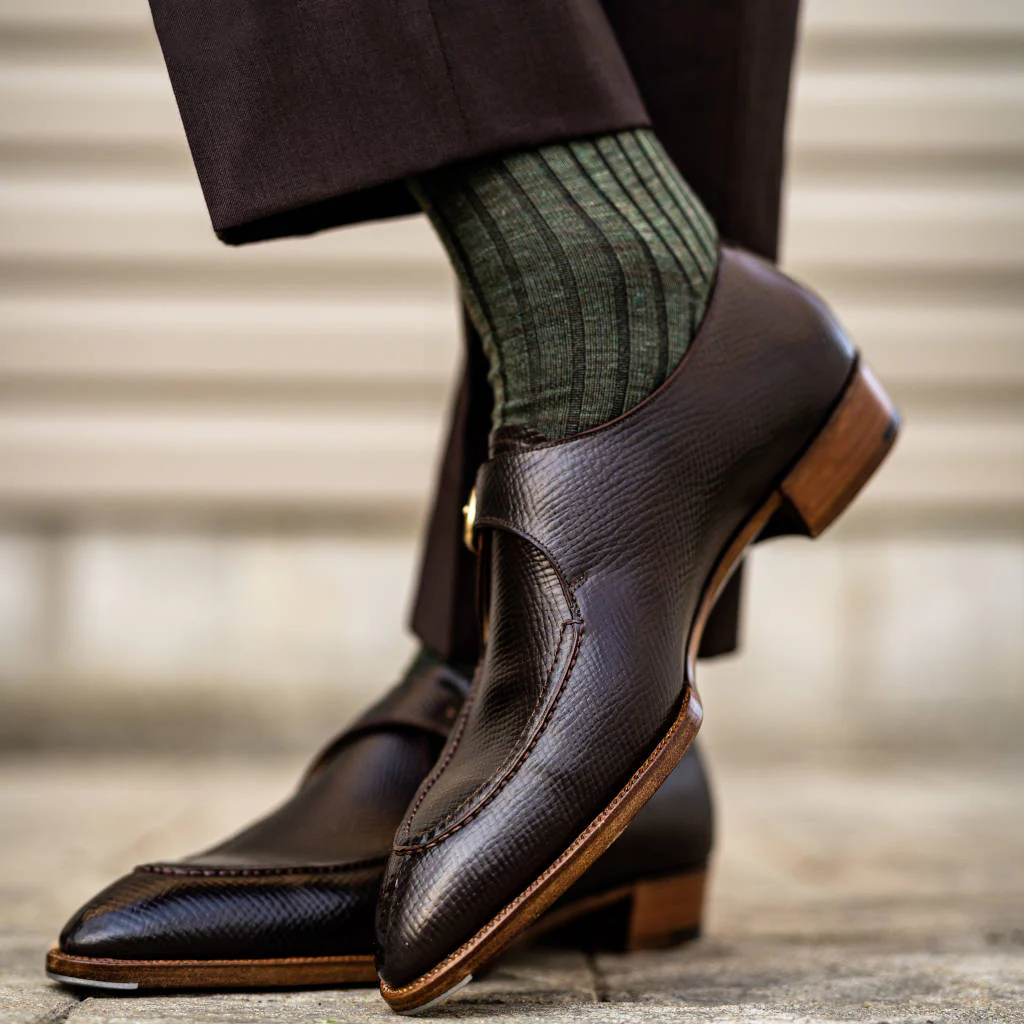 Dress Socks: Mastering the Art of Coordinating Socks and Suits