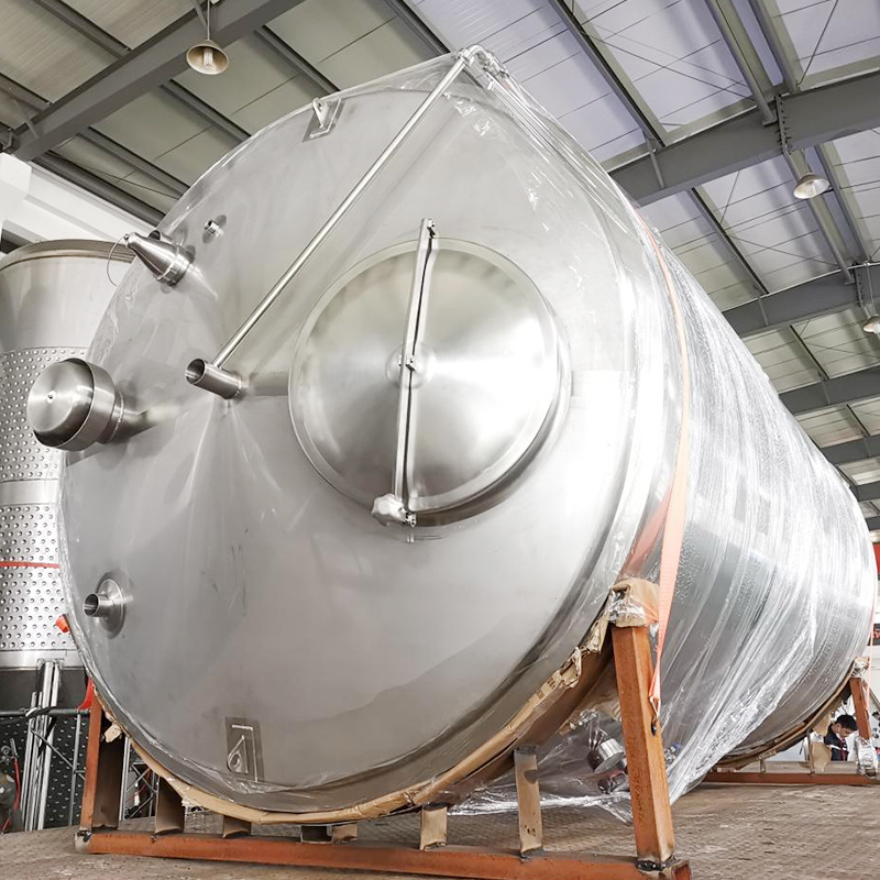 Stainless Steel Brewing Tanks vs. Stainless Steel Brite Tanks