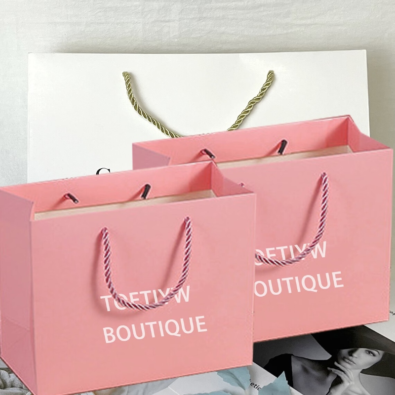 Difference Between Gift Bags and Gift Wrapping Paper