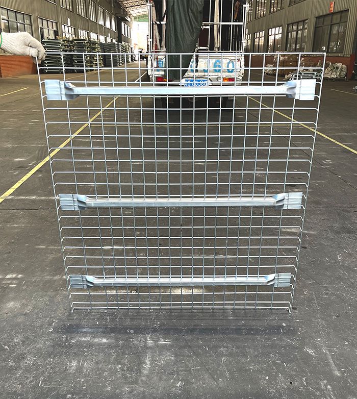 Why Should Every Warehouse Have Foldable Mesh Containers?