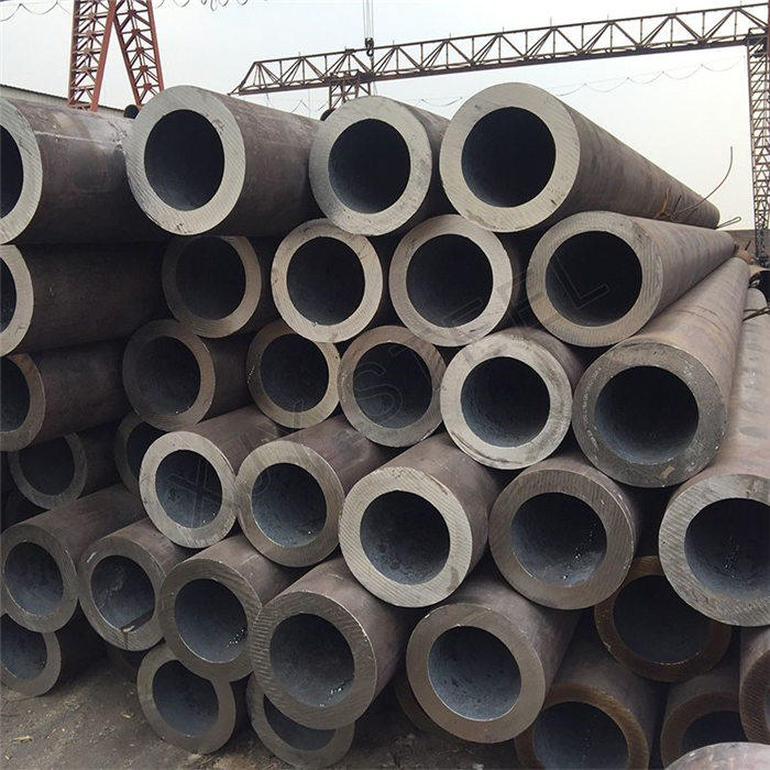 A Complete Guide To Alloy Steel Pipes, Its Uses and Specifications